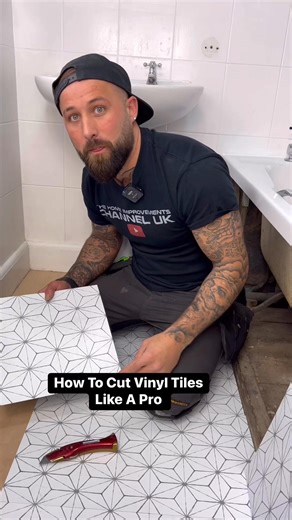 How To Cut Vinyl Tiles Like A Pro #How #hack #carpenter #reels #lifehacks #HomeImprovement #hacks #howto #doityourself #diy #vinyl | The Home Improvements Channel Uk
