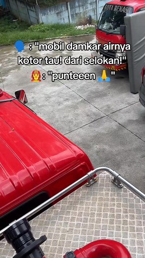 Mobil Damkar: Air Jernih dan Kejadian Unik