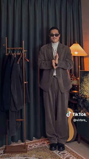 스타일리시한 코듀로이 셋업 하객룩 코디 제안