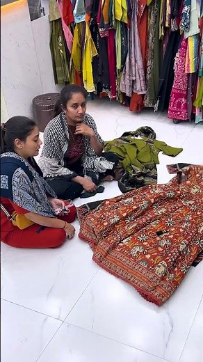 Madhav Textiles is a fusion of excellence and tradition. Enhance your beauty with sarees and kurtis.