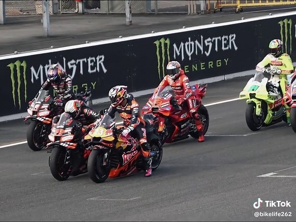 Control de inicio y lanzamiento en MotoGP™