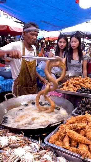 Life at a Wild Meet Market #seafood #food #fish #cooking #animalsmarket #meatmarket