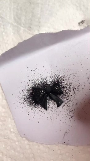 How to create a 3D bow tie😁 #yiskhathisamabozza #africansocialstar #halloween #motivation #mzansicomedy #pride #3dzoompro #mzansifab #nails