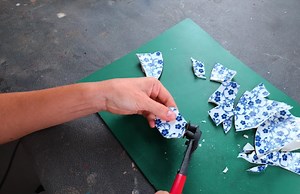 Tiffany Technique Turns Old China into Artful Jewelry | Health is Wealth