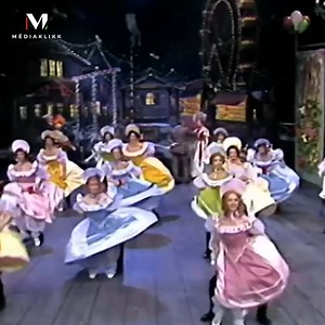 Az Operett-böngészőben igazi retro, klasszikus operetteket hallgathatunk meg.🎭 Nézze újra az Operett-böngésző: Operettek Pesten és Bécsben-t a Médiaklikken!📺 #mediaklikk #OperettBöngésző | Médiaklikk