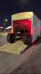 Tight fit Devon Villeneuve | Zach Pennock