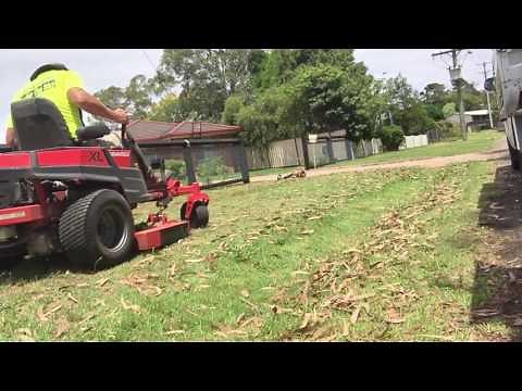 Gravely mulch kit in action Zero turn mower ZT XL 42”