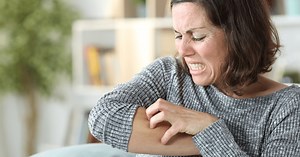 Can menopause cause itching all over?