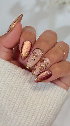 Chrome x Cat Eye Autumn Rose Nails 🌹✨♥️ The perfect blend of romantic fall vibes and metallic glow! 🍂 Comment “AUTUMN” for the 🔗 to everything you need to recreate this look! Save & share for fall nail inspo! Using @daily_charme: 🩰 J08 Ballerina ♥️ C35 Santa Claws 👑 Charme Gel Art Paint / M01 Metallic Gold ⭐️ Mirror Gold Chrome 🌹 Valentine Nail Art Sticker / Lovestruck Roses / Gold 🧲 Strong Cat Eye Magnet Cylinder 💪🏻 5-in-1 Strengthening Gel 💎 Diamond Shine Top Coat #chromenails #catey