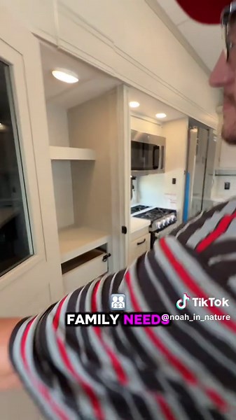 Discover the Shasta Fifth Wheel with Outdoor Kitchen