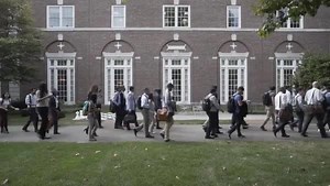 The community welcomed the class of 2021—more than 900 new MBA students—encouraging them to learn from each other. Students moved into residence halls, participated in their first case study, met faculty and section mates, and discovered the residential campus they will call home for the next two years: https://hbs.me/34p9pb1 | Harvard Business School