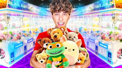 Claw machine battle at Cedar Point