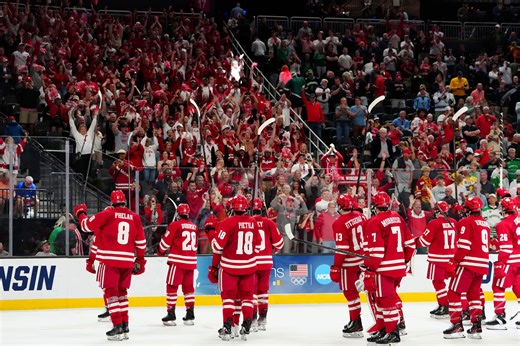 Daniel Hauser, Wisconsin edge North Dakota to reach Frozen Four final