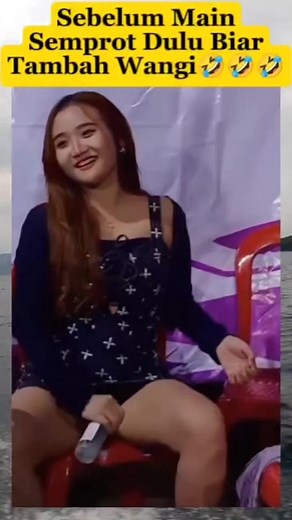 615K views · 9.6K reactions | Sebelum main semprot dulu藍藍 #fyp #virals #rellsfb #musicevent #localevent | Rinrin Rinrin | Facebook