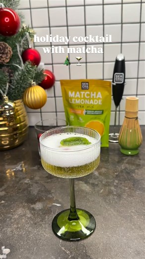 last-minute “wow” drink - matcha cocktail🎄 stir 1 tbsp matcha lemonade iced tea mix (now BOGO) 1 cup water pour into molds with cranberries mint, freeze drop into a glass add prosecco (mocktail: sparkling water) cheers 🥂 #matcha #matchalove #matchalover #senchanaturals #senchanaturalsmatcha #matchalovers #matchaloversclub #matchaholic #matchaaddict #holidaycocktails | Sencha Naturals