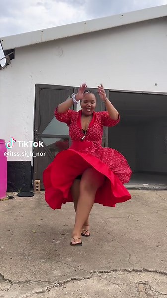 Can you tell I love my phinfa?🤭#sigh_nor #usukulwamaWushe #zulutiktok #umhlonyane