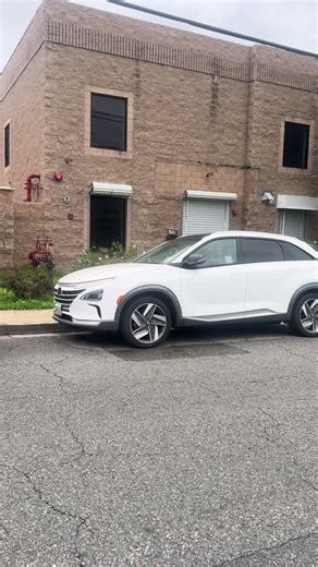 #hyundainexo #toyotamirai #carspotting #fcev #hydrogenisthefuture | hyundai nexo