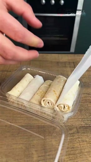 Brilliant packaging trick for tortilla wraps #easy #tortilla #packaging