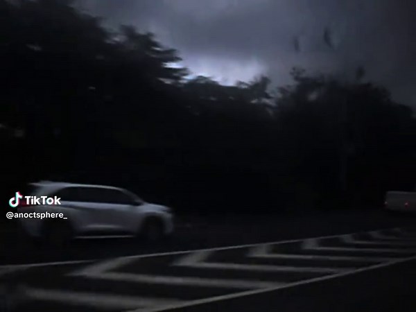 Exploring Clarity in 2010s Music and Memes