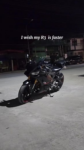 Motorcycle Montage: Yamaha and Kawasaki Highlights