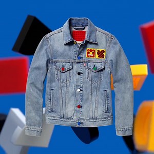 【尖叫聲！LEGO®Ｘ LEVI'S®👖玩心大開🤟🏻】 經典品牌聯名將萬年不敗的丹寧、T-shirt和帽踢 融入樂高積木經典元素，混搭出全新風格😳 ✨拼上 #DOTS顆粒 還能客製專屬穿搭單品 讓你童趣、帥氣一把抓，化身 #行走的藝術品 🕺🏻 身為樂高迷的你，千萬別錯過啦👏🏻 #敬請期待 #LEVIS #LEGO | LEGO