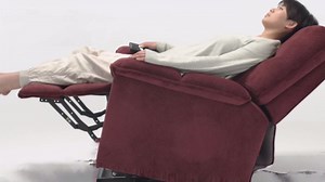 Electric Power Lift Recliner Chair for Elderly Seniors Velvet Modern Lounger Single Sofa Stress Free for Living Room Small Spaces Indoor Lay Flat Zero Gravity Sleep with Remote Control (Red)