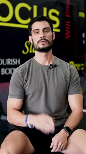 FULL BODY VS BODY-PART SPLIT 🤔 Recently I had a client tell me that they were hesitant about trying full body workouts because they don’t feel the burn as much during their workouts and they were scared to lose the gains they have built. In most cases, for beginners, I gravitate towards full body workout programs for several reasons: ✅ Promotes more frequency per body-part ✅ Less acute fatigue ✅ Better recovery for each workout ✅ More total work output ✅ Allows for selection of best exercises w