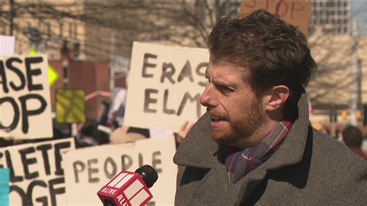 CDC employees rally amid ongoing government layoffs