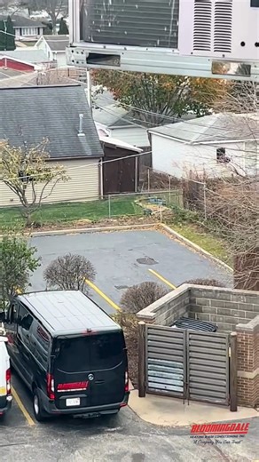 Big or small, Bloomingdale HVAC does it all. 💪 Check out this full commercial AC and furnace installation — keeping businesses comfortable, efficient, and ready for any season. When it comes to large-scale HVAC projects, trust the experts who get it done right the first time. ✅ Reliable service ✅ Expert installation ✅ Year-round comfort 📞 Call us today at (630) 581-8000 to learn more about our commercial HVAC solutions! 🌐 Visit: bloomingdalehvac.com #BloomingdaleHVAC #CommercialHVAC #HVACExpe