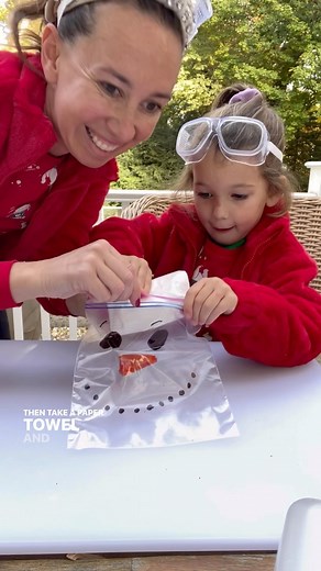 Shannon Doherty on Instagram: "EXPLODING SNOWMAN STEM PROJECT!!☃️ I am always looking for fun holiday experiments to do with my family!! Everyone was home today and we made these Exploding Snowman!! So easy and fun to do! Follow me @athomewith.shannon for all my Holiday Family ideas!! #stem #stemproject #science #scienceexperiment #avtivitiesforkids #scienceforkids #momhack"