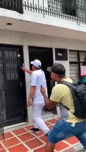 12K views · 156 reactions | No quería entregar el celular porque escondía algo  #history #trading #f. Parte 7 | panda95 | Facebook