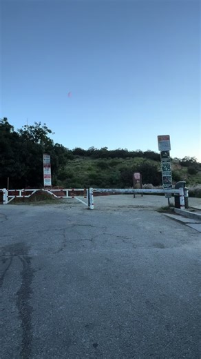 Hiking to the Hollywood Sign: A Morning Adventure