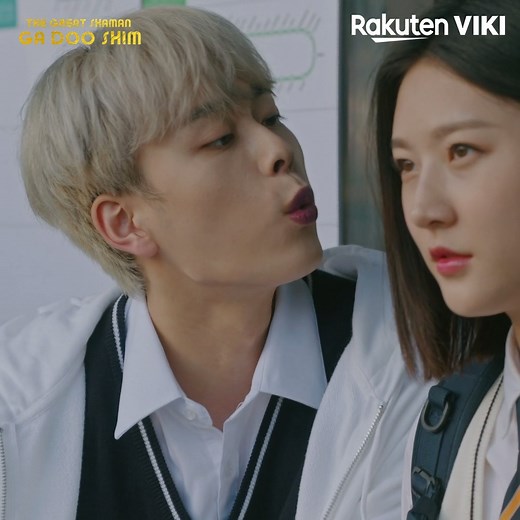 505K views · 10K reactions | The cute ghost Yoo Seon Ho tries to catch Kim Sae Ron’s attention so she shoos him away – a classmate misunderstands...but luckily Nam Da Reum is there to protect her!  Watch the Viki Original series The Great Shaman Ga Doo Shim, on Viki: https://bit.ly/TheGreatShamanGaDooShimSNS | Viki | Facebook