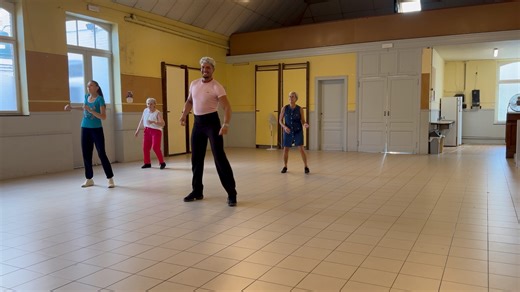 12K views · 221 reactions | New BEGINNER dance ✨ Summer song super cool  Dance called : Happy Club by Sophie Stevens & Michelle Risley  Colin Ghys Line Dance Choreography | Colin Ghys Line Dance Choreography | Facebook