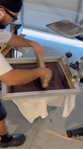 1 color halftone print #oasis #screenprinter #diyprinting #smallbusiness # art