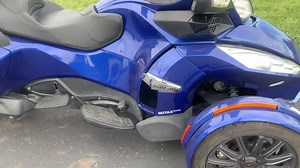 This 2013 Spyder is the RT semi automatic model! 27k miles. Great color! Super clean! A steal for only $12,990! Call 614-588-7054 to lock it up now! I do not see this one lasting even a week! | Integrity Cycles | Facebook