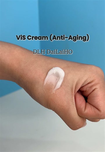 Unlock your youthful glow with VIS Pro-Xylane Anti-Aging Cream. ✨ #antiaging #proxylane #skincareinvestasi #cegahkerutan #kulitkencang