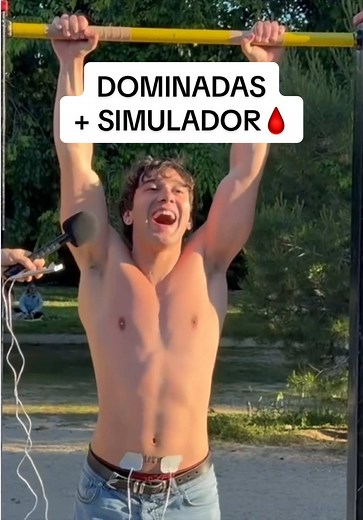 Simulador de dolor de Regla🩸 10 dominadas! #calistenia #fitness #dominadas #pruebas #humor