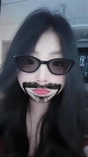 我每天都在摆烂 又净出洋相 可能因为我是摆洋座