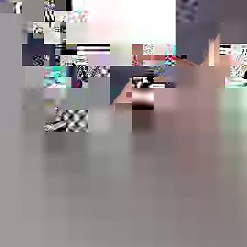 [Vu dans "De l'@stuce à l'assiette"] Renversant ce crumble aux 🍏🍎, n'est-ce pas ? La recette par ici ➡️ https://bit.ly/2J4LXar | Marmiton