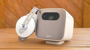 BenQ GS2: Mobiler Beamer mit guter Leuchtkraft und genug Akku