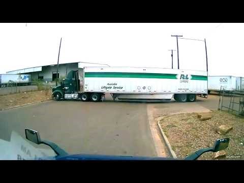 Beautiful parking skills semi truck!