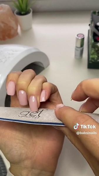 Antwort auf @HEY IAM JUICY 🧃 step by step tutorial für alle girls die noch ein paar tipps brauchen 🫶🏻 #neonail #tutorial #foryou #nailtok #nägelselbermachen #fy