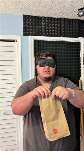 Bigback Blindfolded fast food guessing. #shorts
