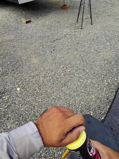 Adding that good secret sauce 🤌🏼🧼 - Secret sauce is a water base shine that’s easy to dilute if your trying use it in a painter gun “3/4 water in the container & u squeeze 6/7 seconds of secret sauce! , shake then spray! Mandatory 10/15 for it to dry & a slight whip down afterwords” - Book your next wash✅ 📍Los Ángeles, Ca & surrounding city’s 📆Mon-Sun: appointment only “Dm or text me 310-321-2695” 🏆Cars , trucks , Rzr , can-am , RVs, & big rigs 📝regular wash , interior n’ exterior details