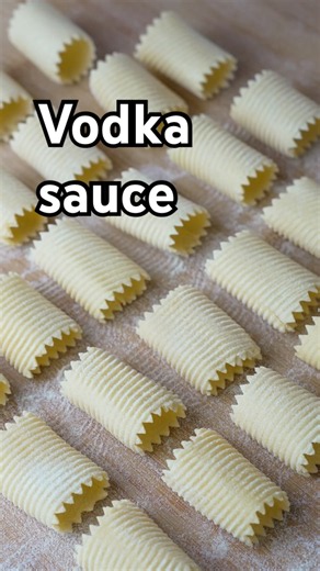 Vodka sauce, recipe in description 👇