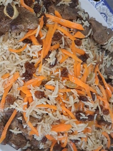 Learn how to make delicious **Mutton Kabuli Pulao** at home with this easy and authentic recipe. This traditional Afghan rice dish is made with tender mutton, fragrant basmati rice, sweet carrots, and raisins that give it a unique rich flavor. Perfect for **Ramadan, family dinners, or special occasions**. Follow this step-by-step recipe and make restaurant-style Kabuli Pulao in your own kitchen. If you enjoy traditional rice recipes and delicious mutton dishes, don’t forget to **like, share, and