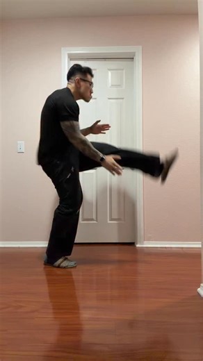 N E L S O N L A M on Instagram: "9 more business days until Christmas 🎄 #explore #explorepage✨ #reels #instagram #instagood #christmas"