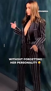 3.1K views · 18 reactions | Ana de Armas knew how to get attention with a daring outfit that didn’t go unnoticed﫣. | Rosa + | Facebook