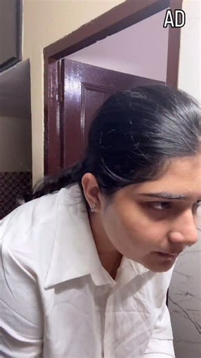 Maisha goyal on Instagram: "#AD Tired of waking up to dull, dry winter skin? 😩 Rebuild your barrier, restore your glow with the power of #LakméPeachMilk 💖"